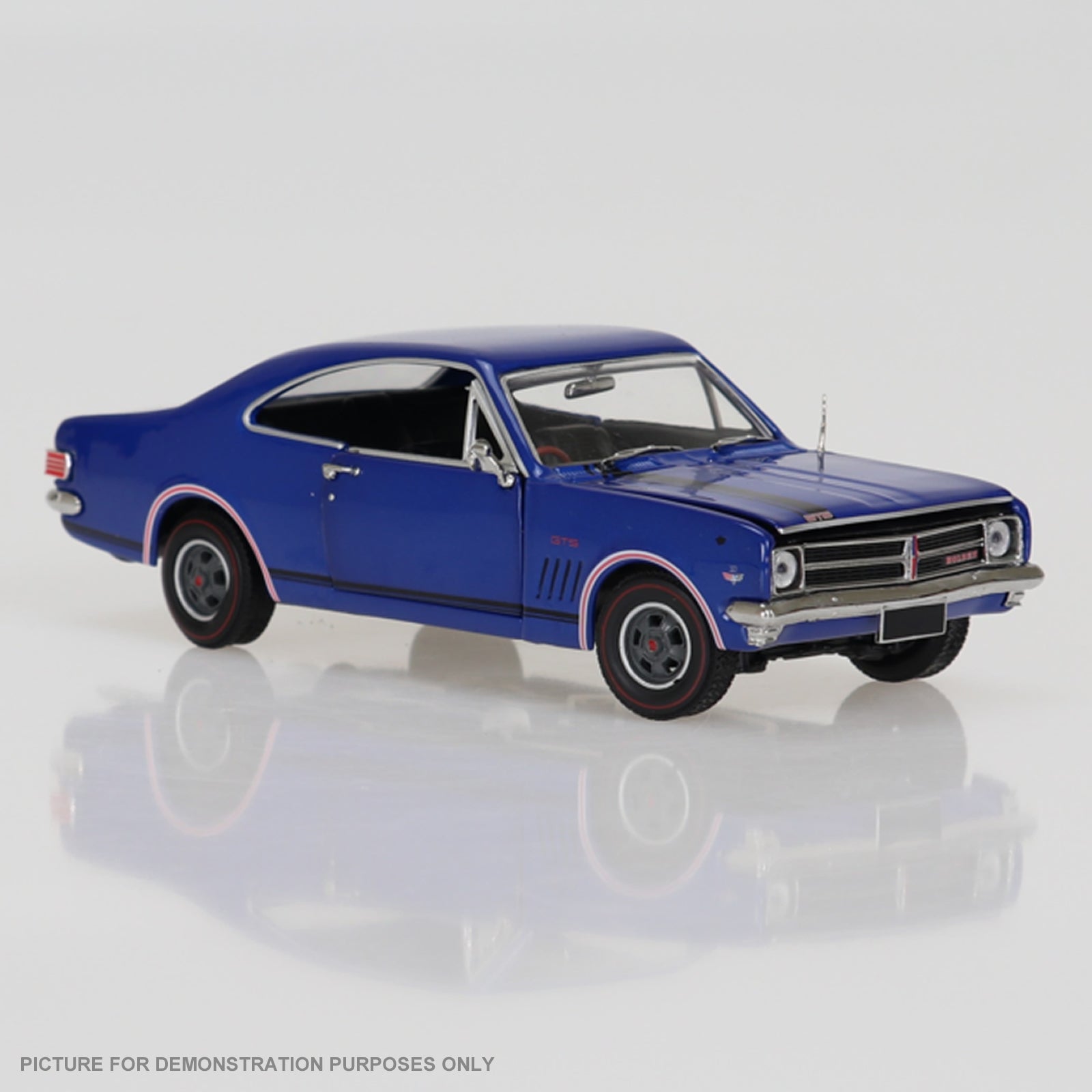 DDA Collectibles Series - 1:32 Starfire Blue 1968 Holden HK GTS Monaro
